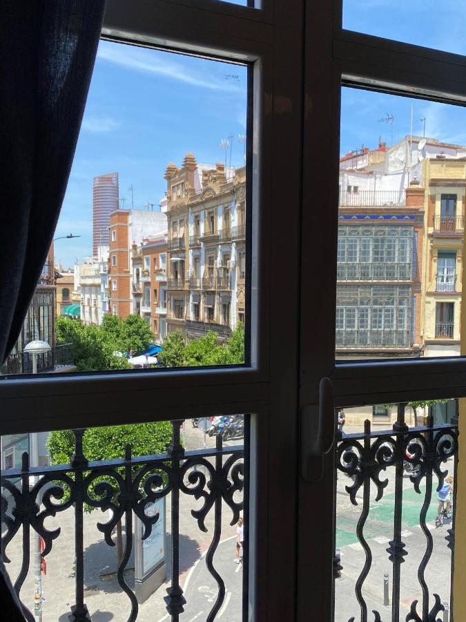 Ferienwohnung Quattro Puente De Triana Sevilla Exterior foto